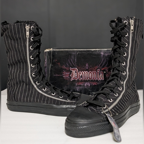 90s/2000 Vintage Demonia Deviant Hi Tops Black White Pinstripe Lace Up Boots - Picture 11 of 12